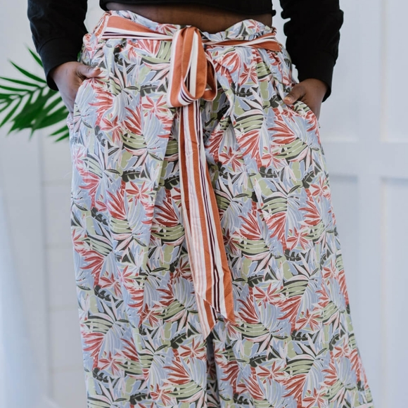 Davi & Dani Island Retreat Full Size Run Palazzo Pants in Pink - Picture 5 of 11